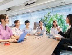 【海外研究動向】看護師の心理的資本（PsyCap）が患者ケアの品質向上と有害事象の抑制に寄与（International Journal of Mental Health Nursing誌 記事より）